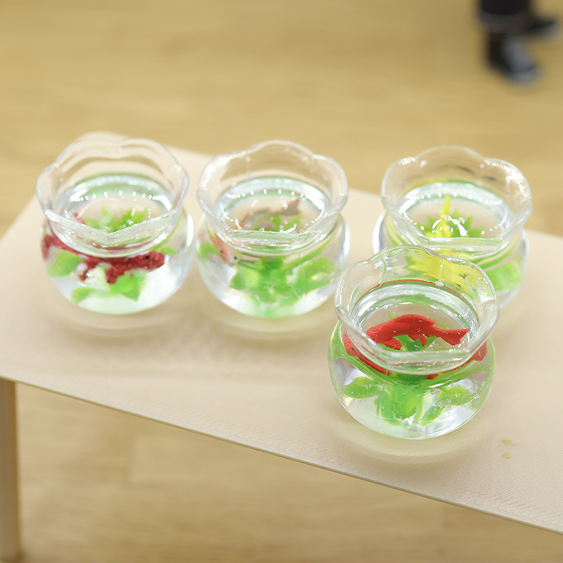 Planted Aquarium Models - حوض سمك صغير مع أسماك ذهبية